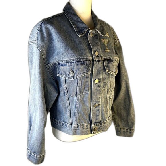 Guess Jean Jacket Wm's Sz Med Lt Blue Cropped Oversize Fit Martini Artwork - Picture 9 of 12